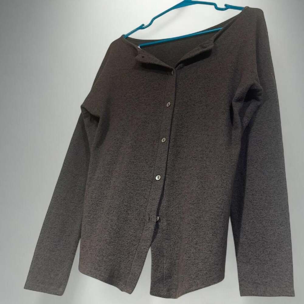 Green Envelope LA Button Back Knit Sweater Top Charcoal Gray S